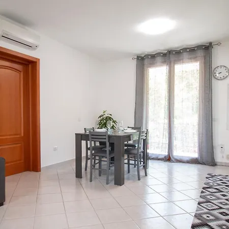 Lovely And Quite - By Sardinianworld Apartment